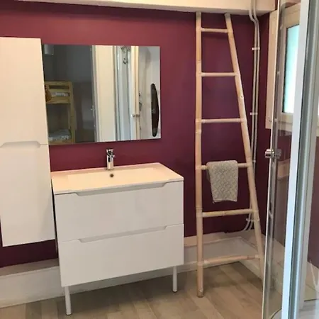 Holiday home Centre 6 Mn De La A Pied 4 8 Couch *
