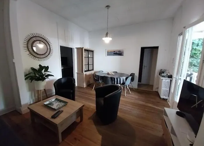 Centre - 600 M De La 4 8 Couch * アルカション