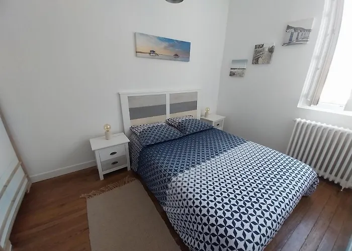 別荘 Centre - 600 M De La 4 8 Couch アルカション